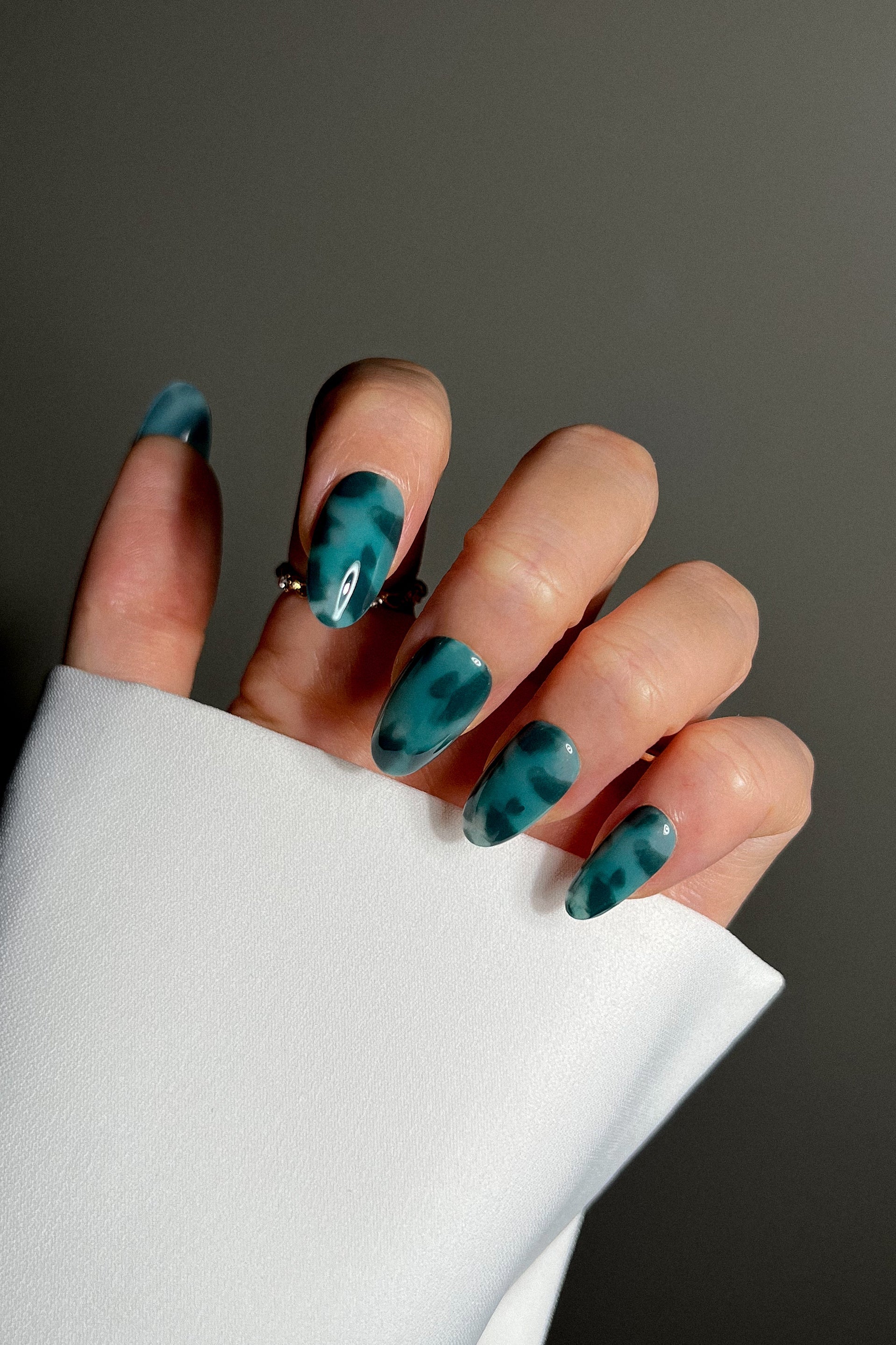 Emerald Amber | Soft & Durable Press-On Nails - Reskined- Best Price in United States