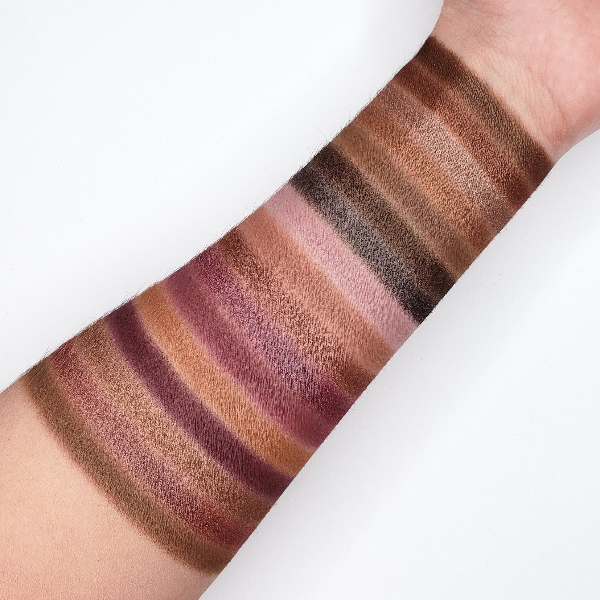 JAVA EYESHADOW PALETTE 35J - Reskined- Best Price in United States