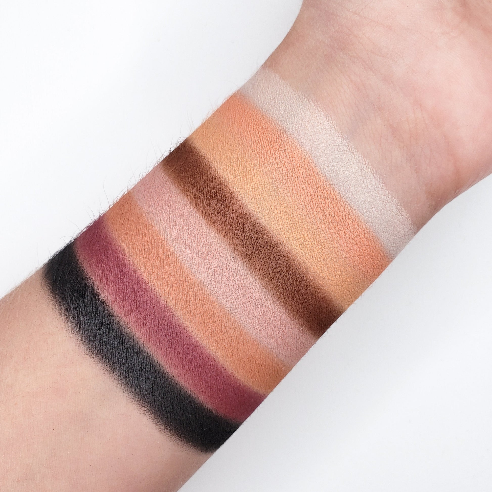 GOLDEN PEACH EYESHADOW PALETTE CP15 - Reskined- Best Price in United States