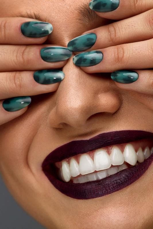Emerald Amber | Soft & Durable Press-On Nails - Reskined- Best Price in United States